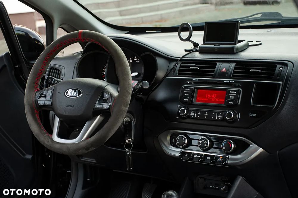 Kia Rio 1.2 Business Line - 24