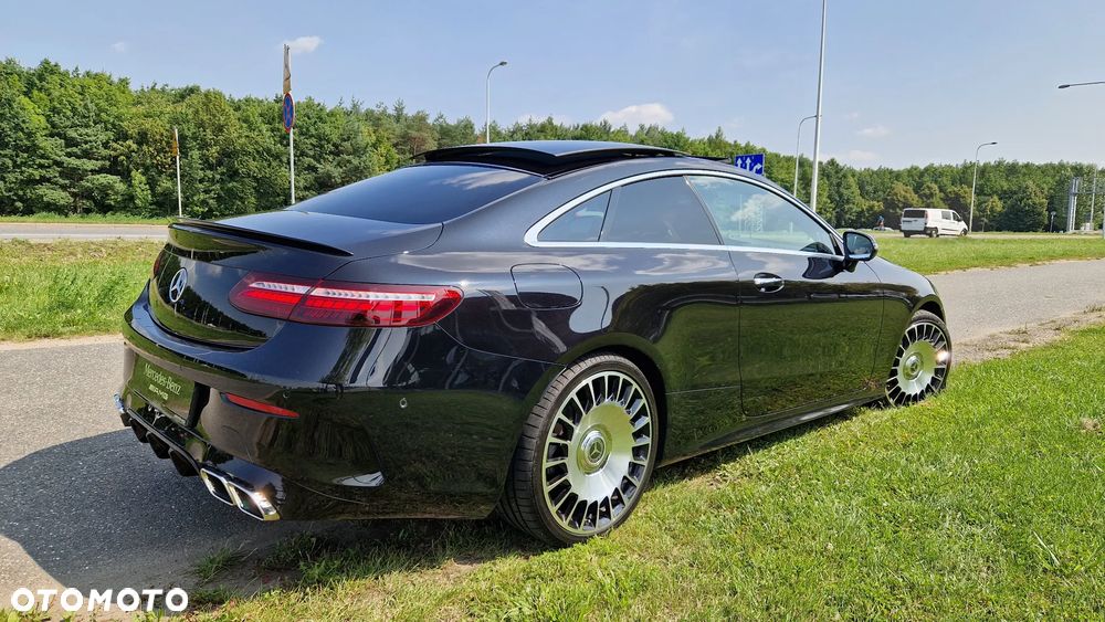 Mercedes-Benz Klasa E 220 d Coupe 4-Matic AMG - 4