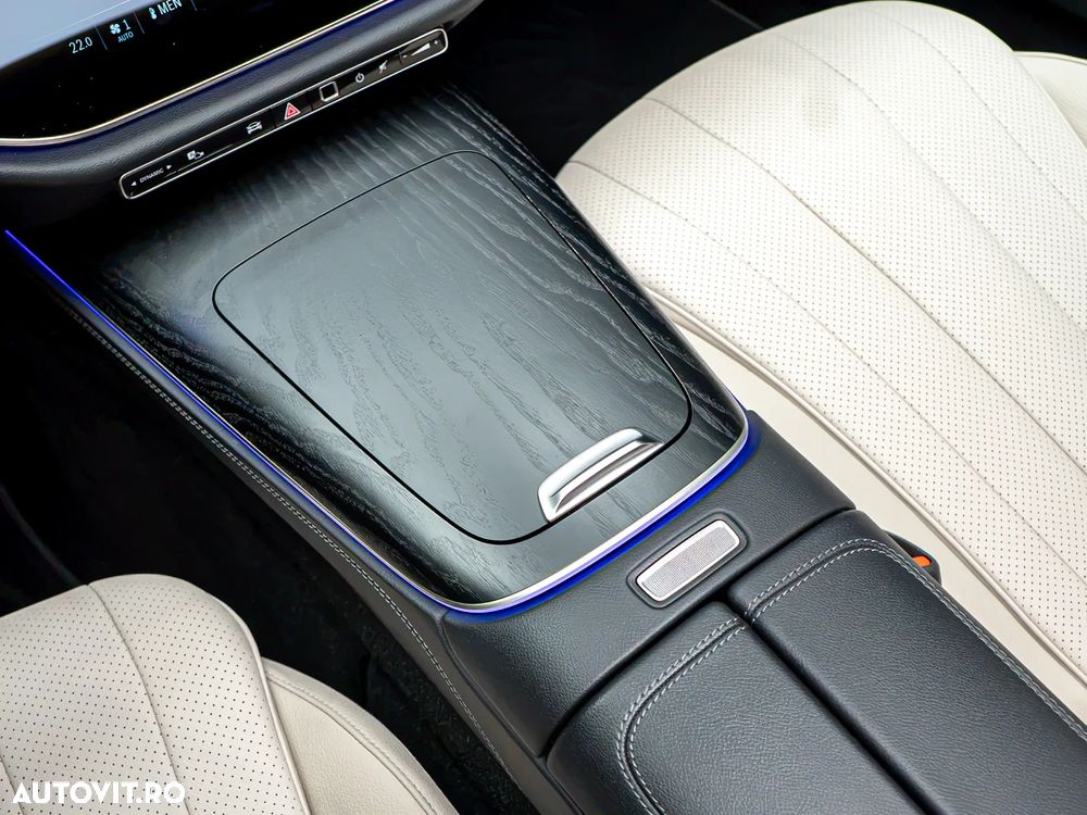 Mercedes-Benz E 220 d 9G-TRONIC AMG Line NIGHT Edition - 31
