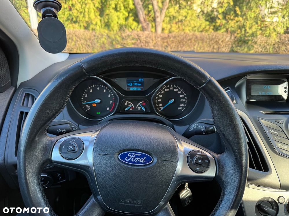 Ford Focus 1.6 Trend - 12