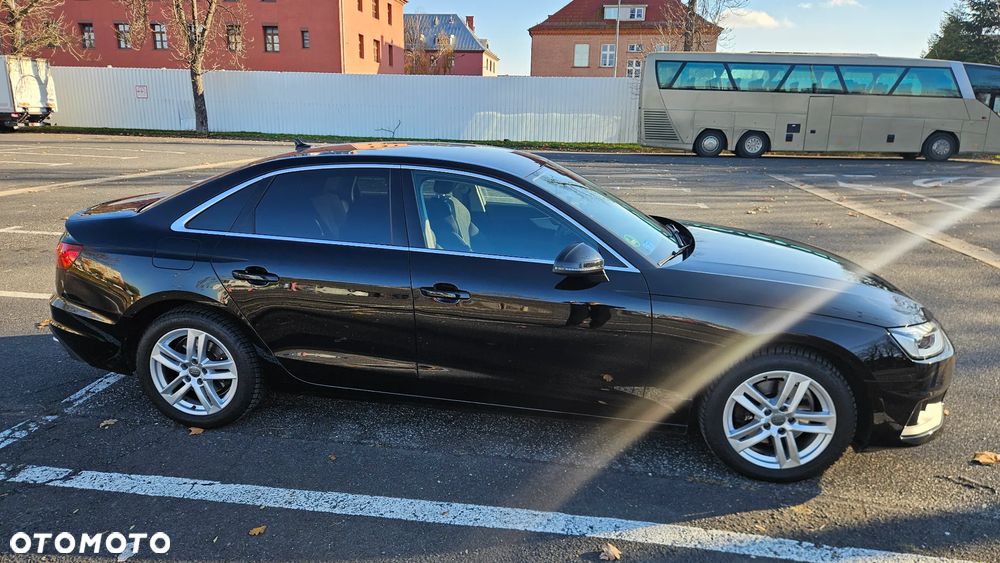 Audi A4 Limousine 35 TFSI S tronic - 13