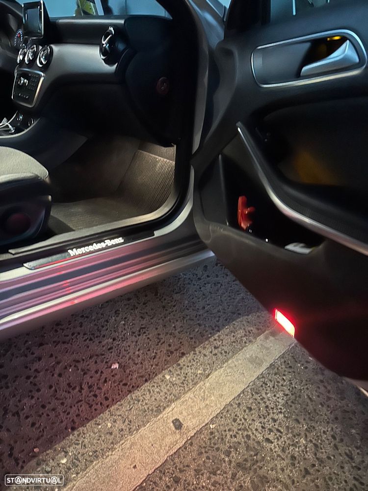 Mercedes-Benz A 180 - 11