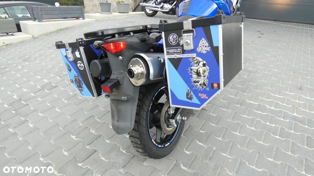 Suzuki DL - 12