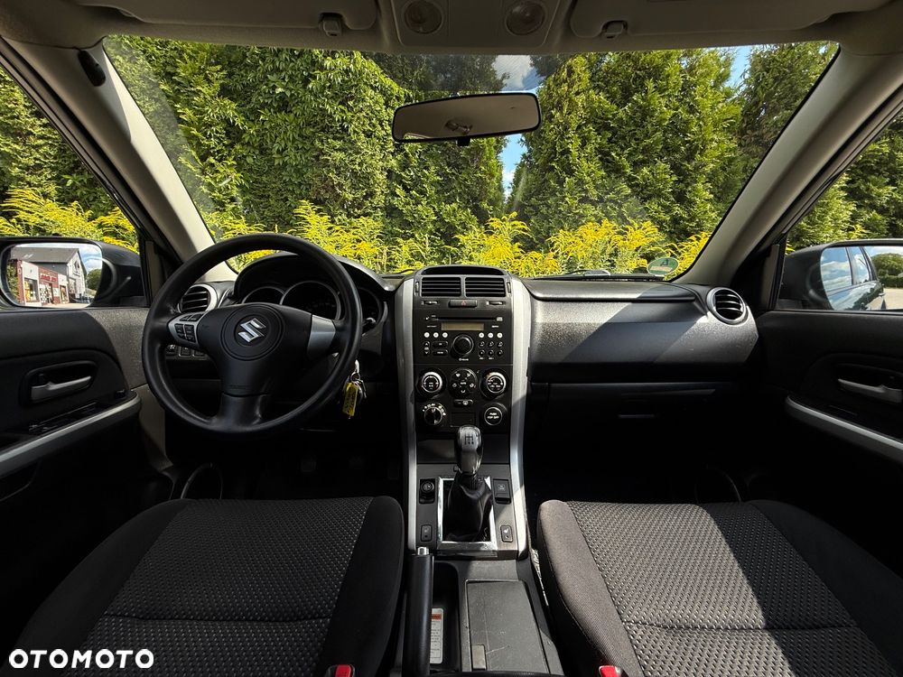 Suzuki Grand Vitara 1.9 DDiS Comfort - 14