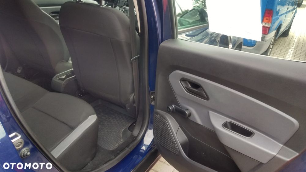Dacia Duster 1.6 SCe S&S - 12