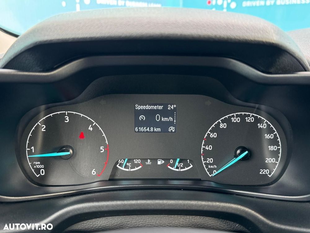 Ford Transit Connect - 8