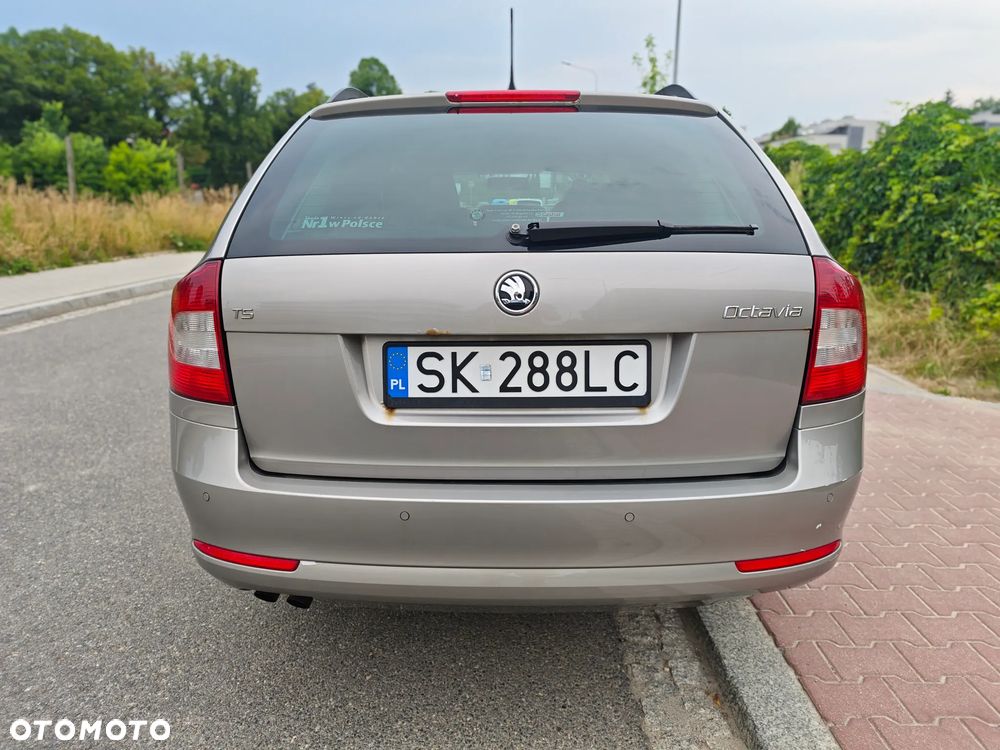 Skoda Octavia 1.4 TSI Ambiente - 8