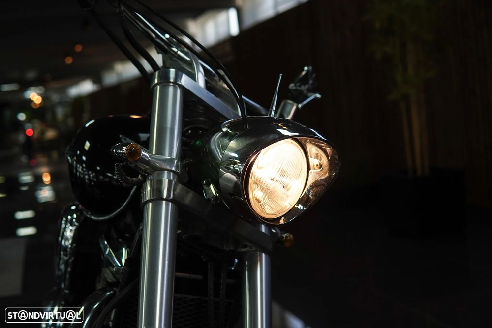 Honda VTX 1800 C - 24