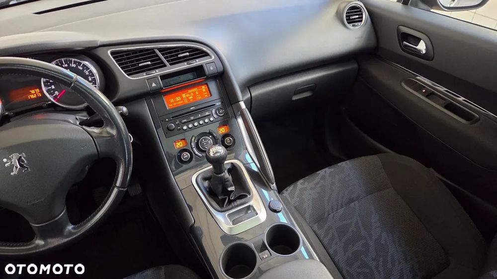 Peugeot 3008 1.6 Active - 12