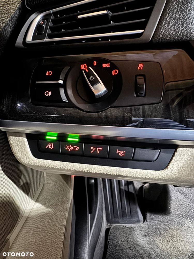 BMW Seria 7 740d xDrive - 16