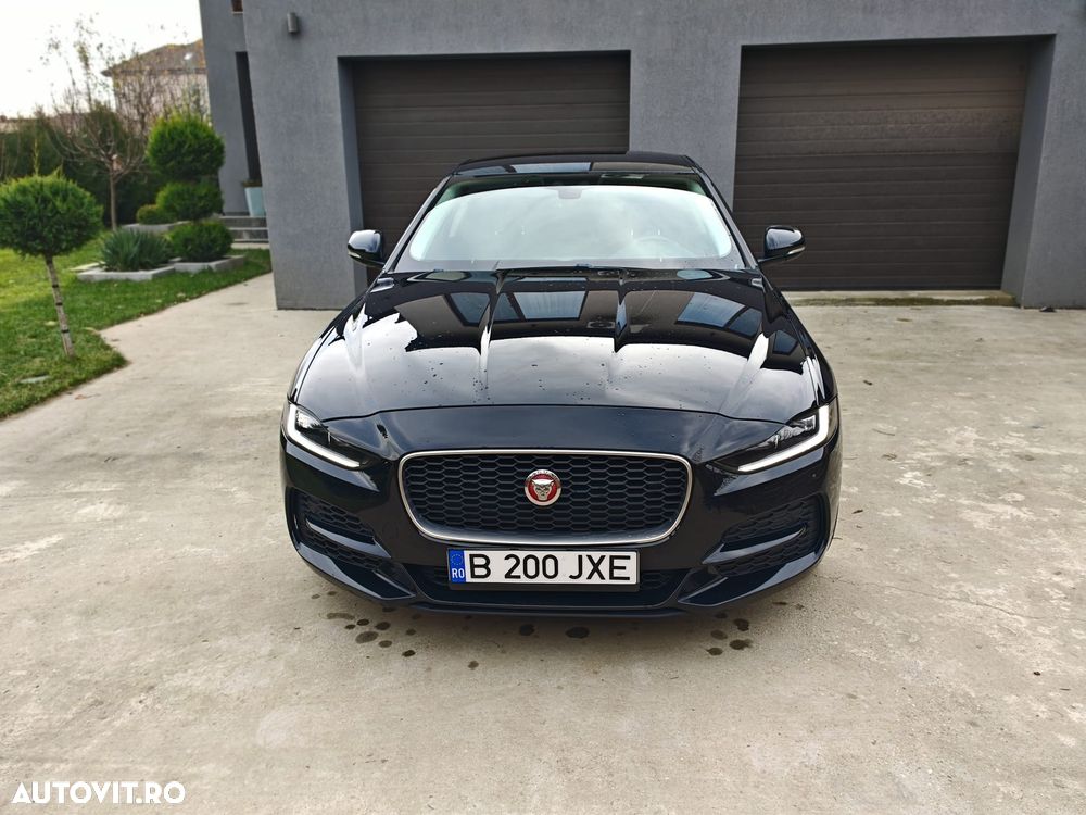 Jaguar XE P250 RWD Standard S - 3