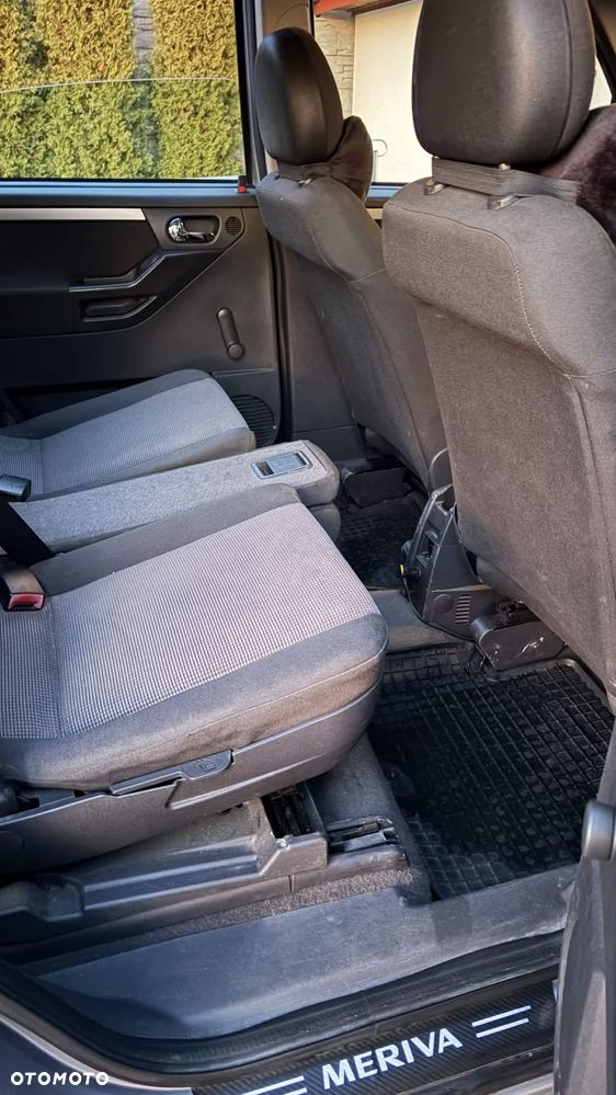 Opel Meriva 1.6 16V Essentia - 11