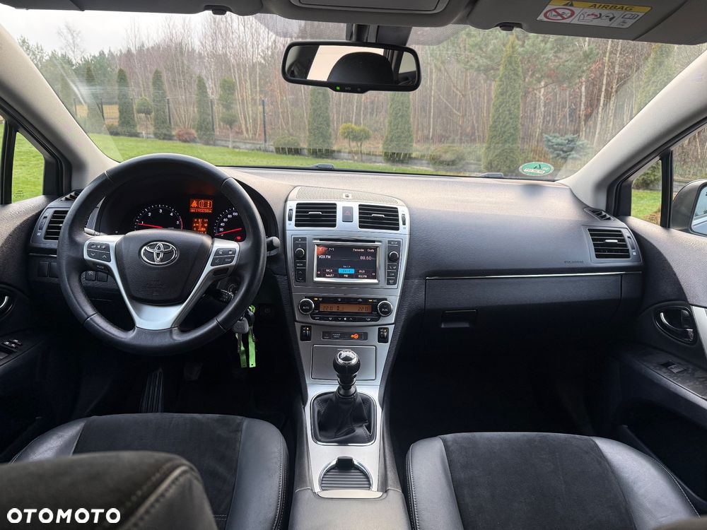 Toyota Avensis 2.0 D-4D Executive - 12