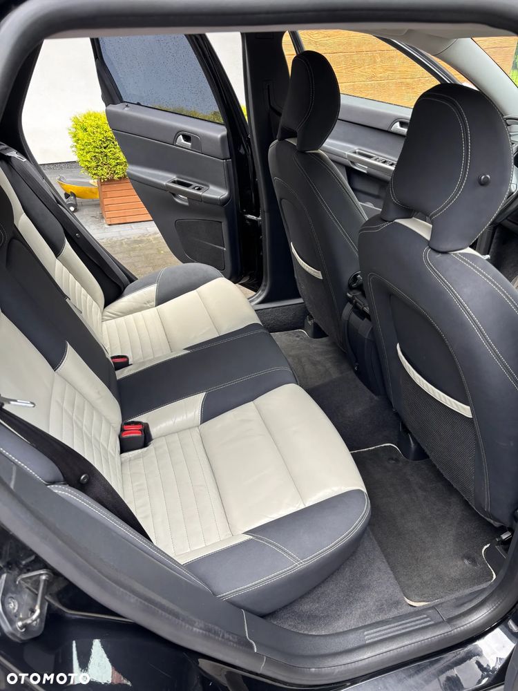 Volvo V50 D5 R-Design Summum - 17