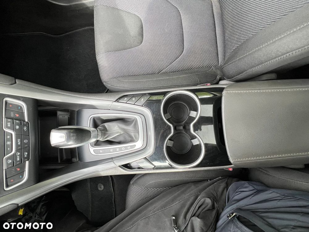 Ford Mondeo 2.0 TDCi Titanium PowerShift - 27