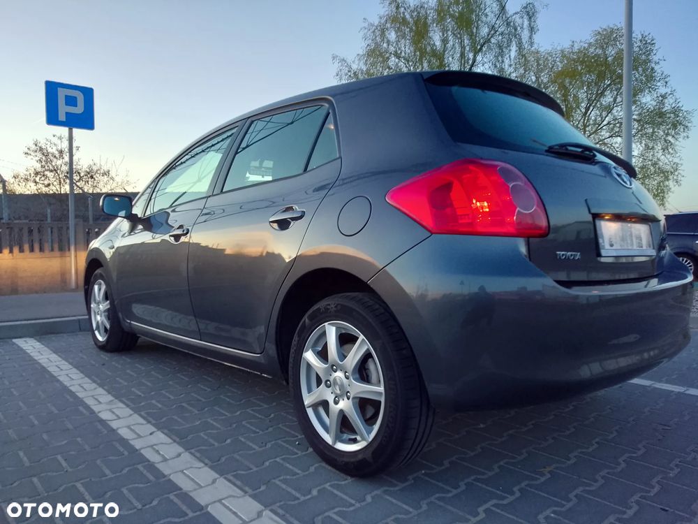 Toyota Auris 1.6 VVT-i Team - 2