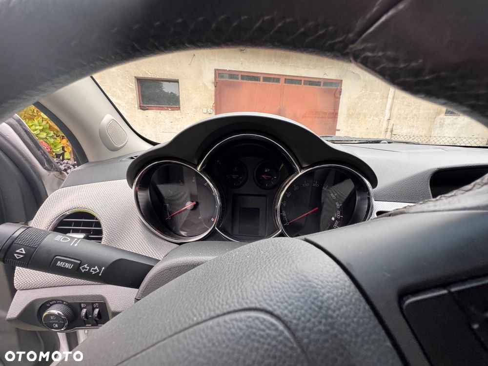 Chevrolet Cruze 1.8 LT - 22