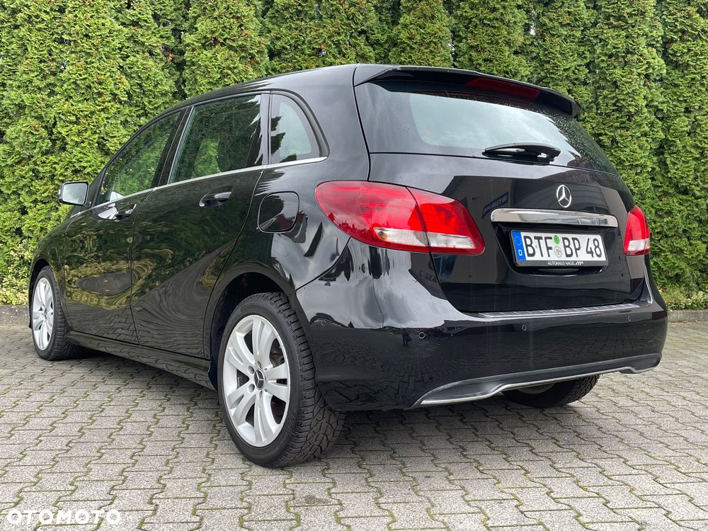 Mercedes-Benz Klasa B 180 - 18