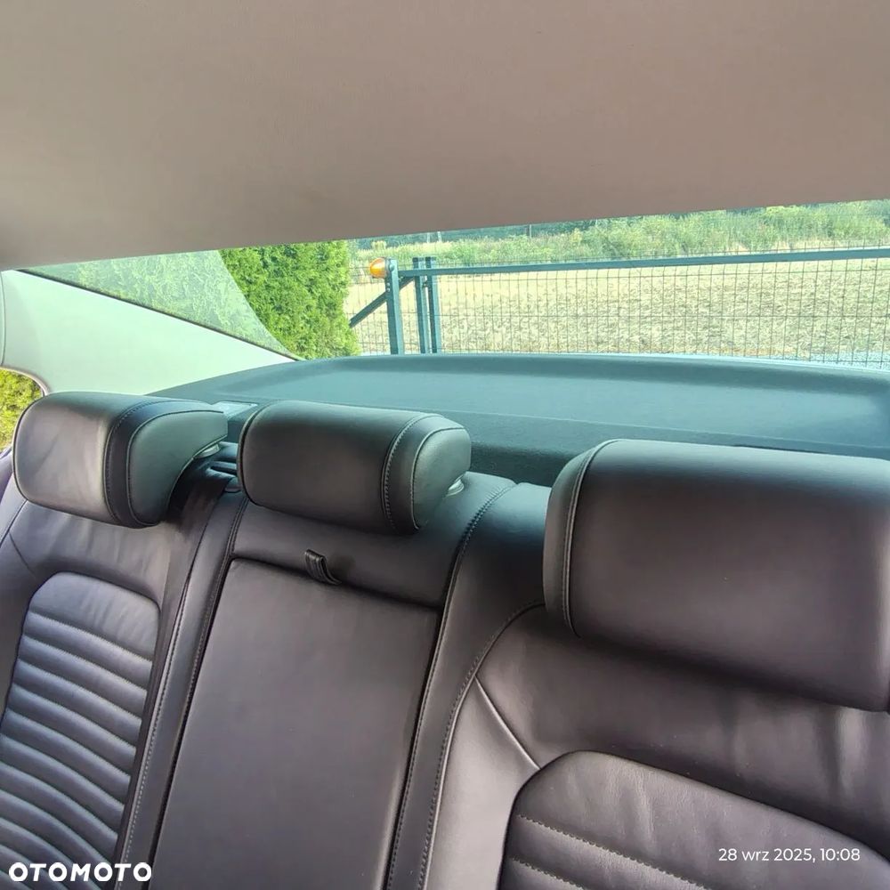 Volkswagen Passat - 17