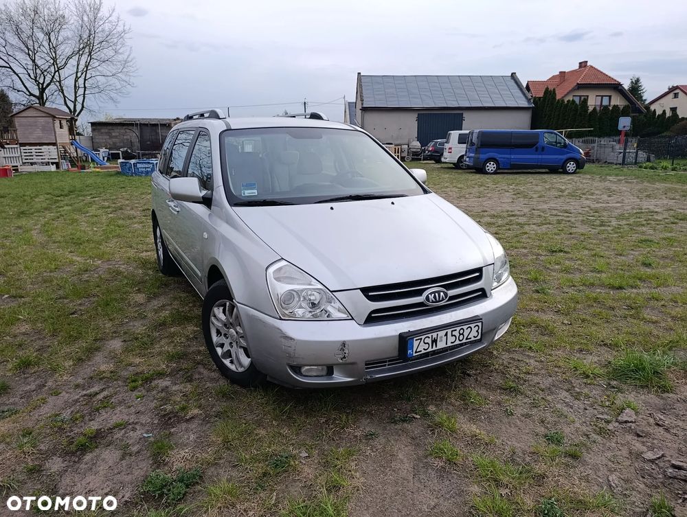 Kia Carnival - 1