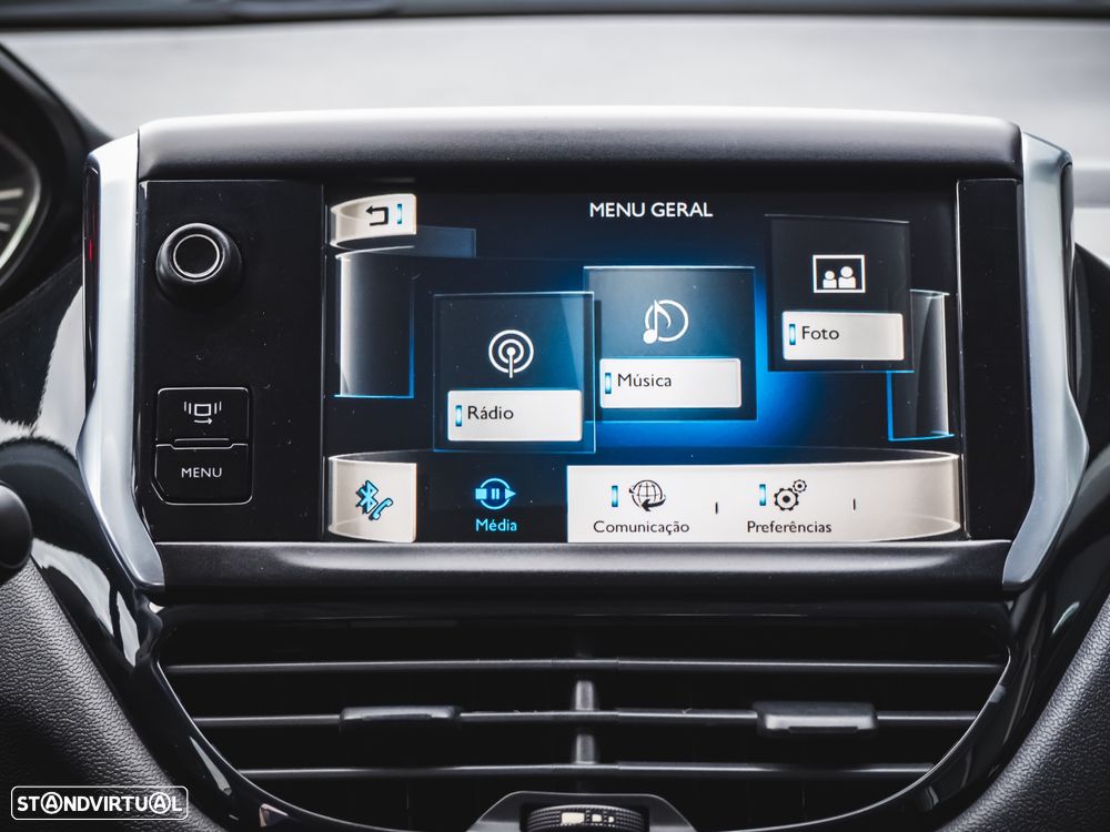 Peugeot 208 1.4 HDi SE Style - 20