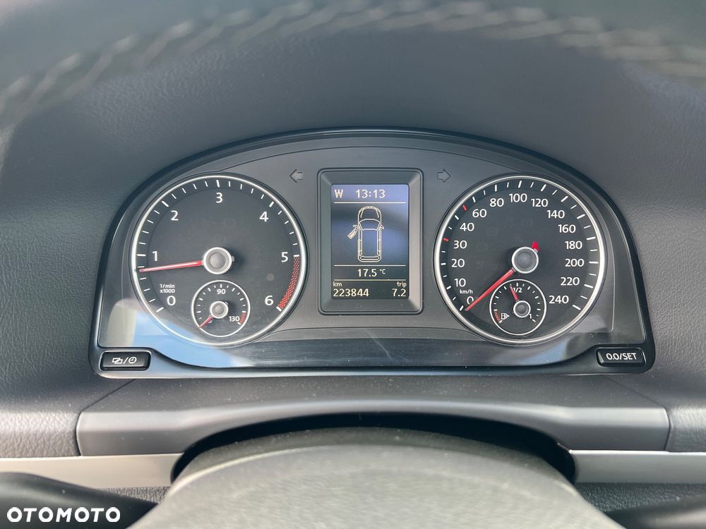 Volkswagen Touran 1.6 TDI DPF BlueMot Comfortline - 32