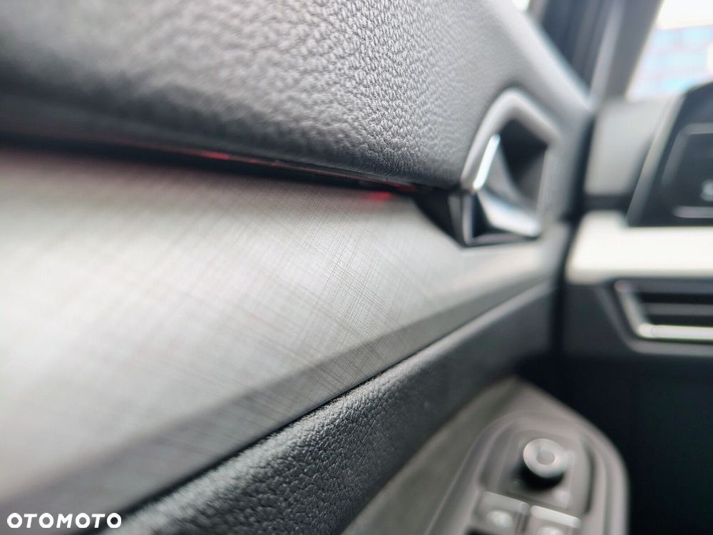 Volkswagen Golf - 28