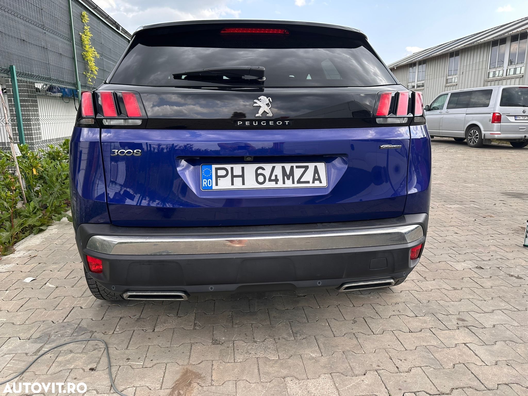 Peugeot 3008 1.6 PureTech Turbo S&S EAT8 GT-Line - 3