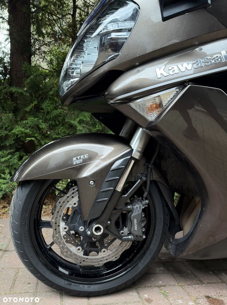 Kawasaki GTR - 19