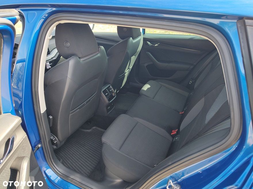 Skoda Octavia 2.0 TDI SCR Ambition DSG - 8