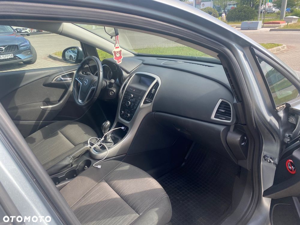 Opel Astra 1.6 Cosmo - 9