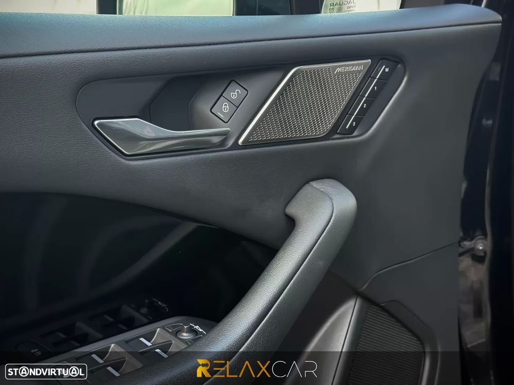Jaguar I-Pace EV400 R-Dynamic SE AWD - 25