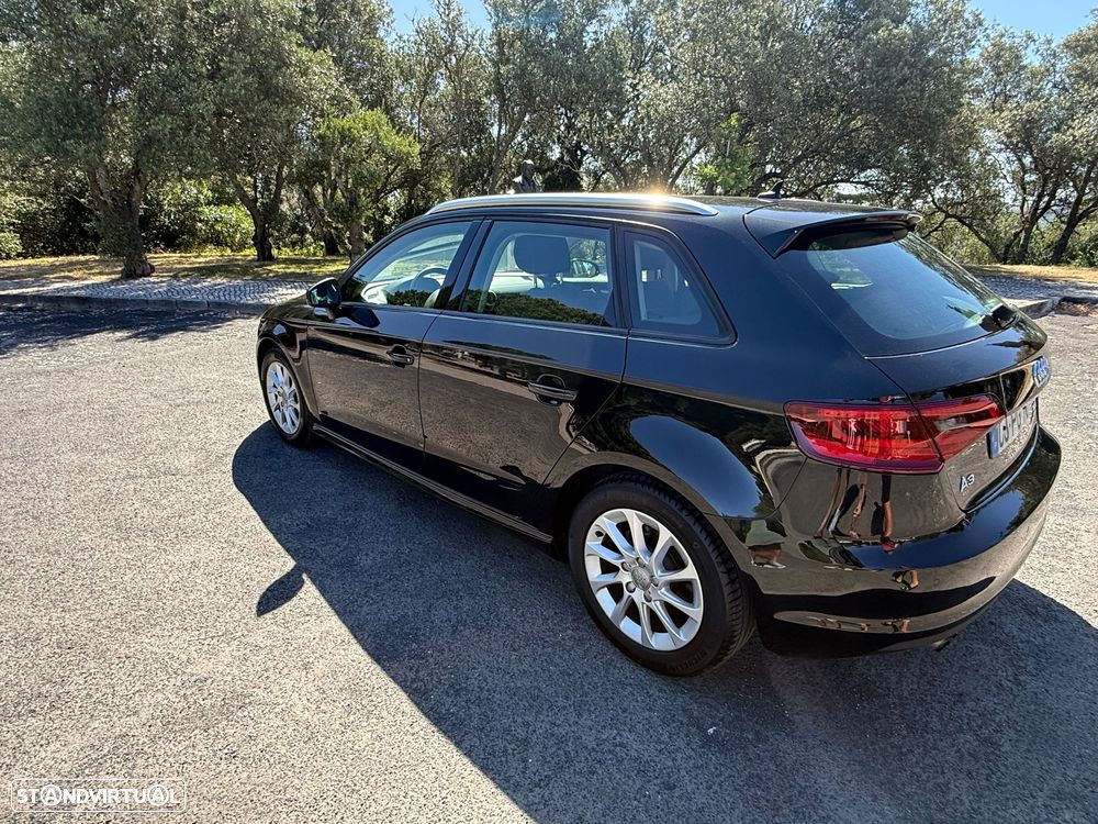 Audi A3 Sportback 1.6 TDI Attraction Ultra - 4