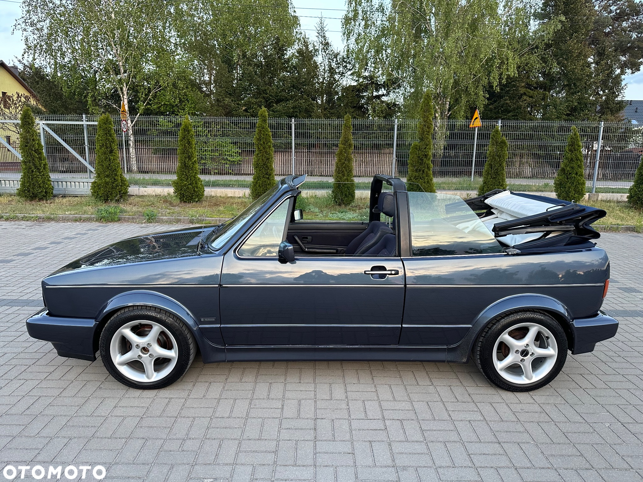 Volkswagen Golf 1.6 GL - 12
