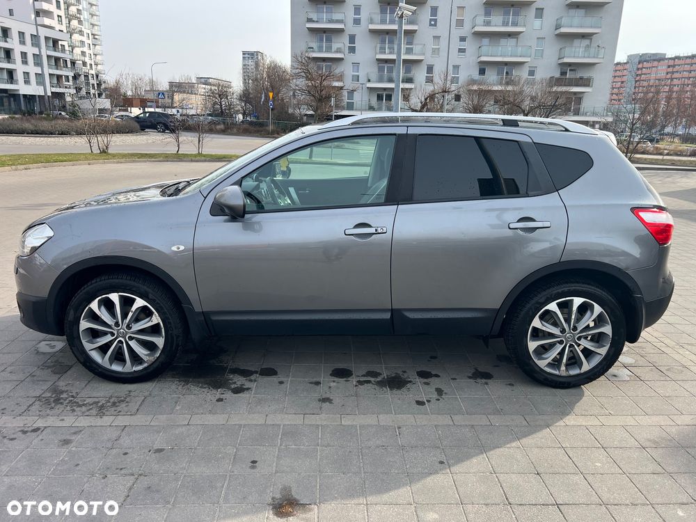 Nissan Qashqai - 2