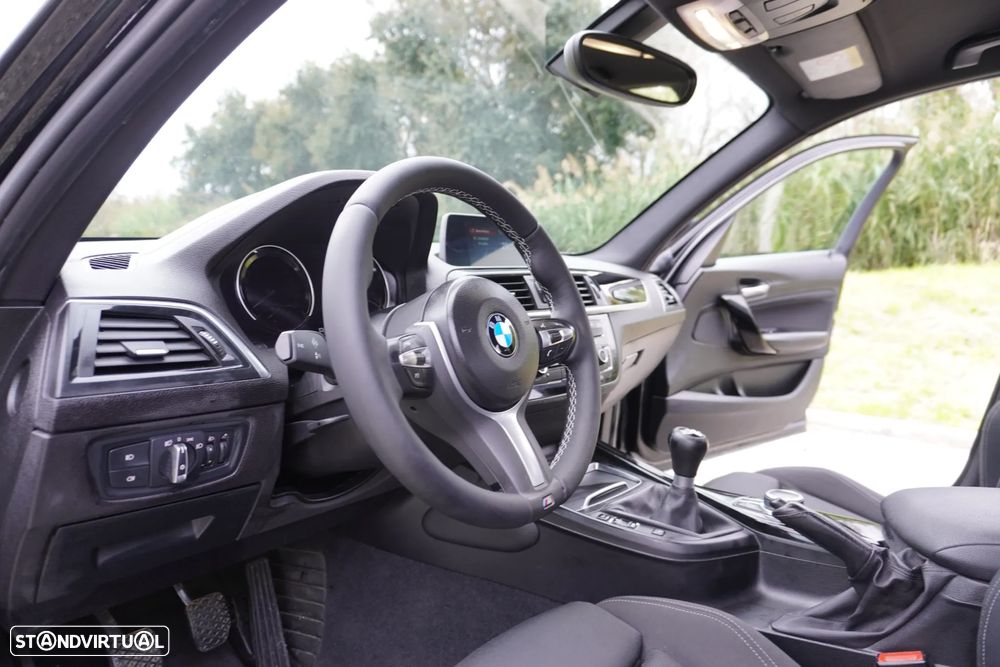 BMW 116 d Pack M - 12