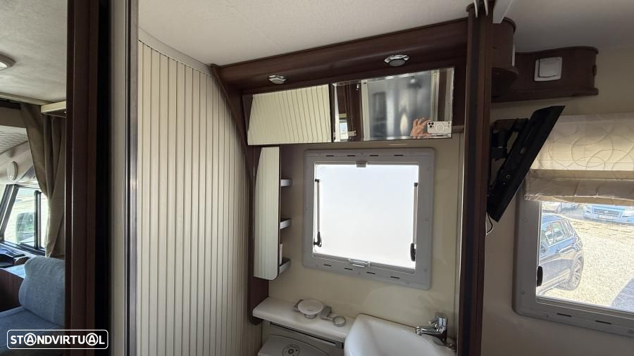 McLouis Nevis 876G 2.3 MJ 150cv c.central - 21