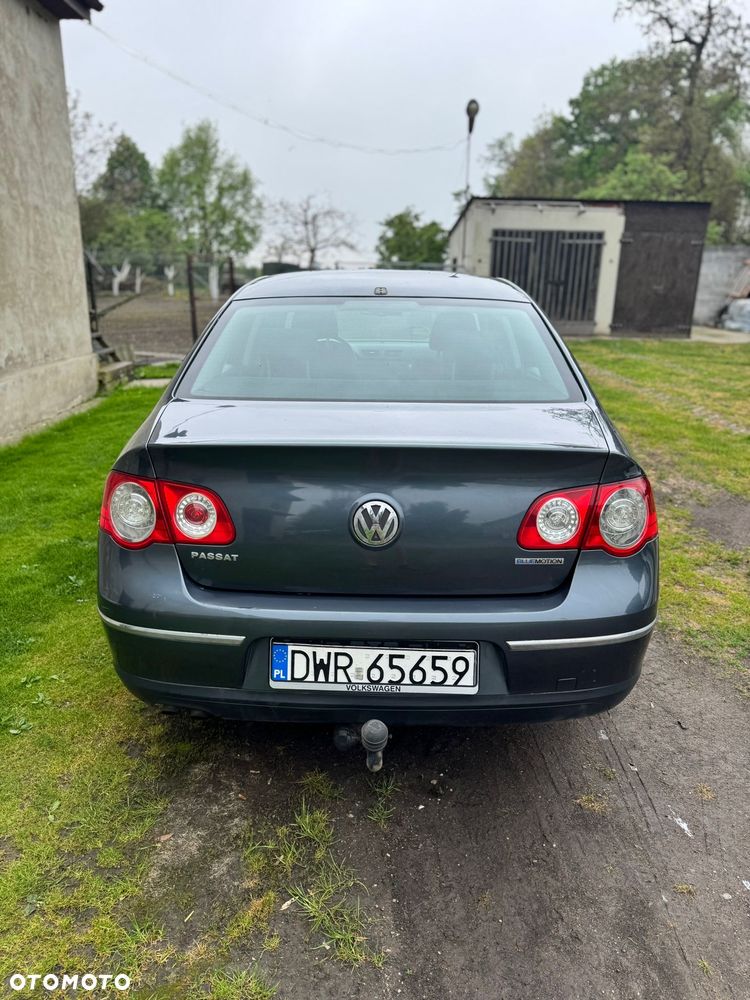 Volkswagen Passat 1.9 TDI Sportline - 8