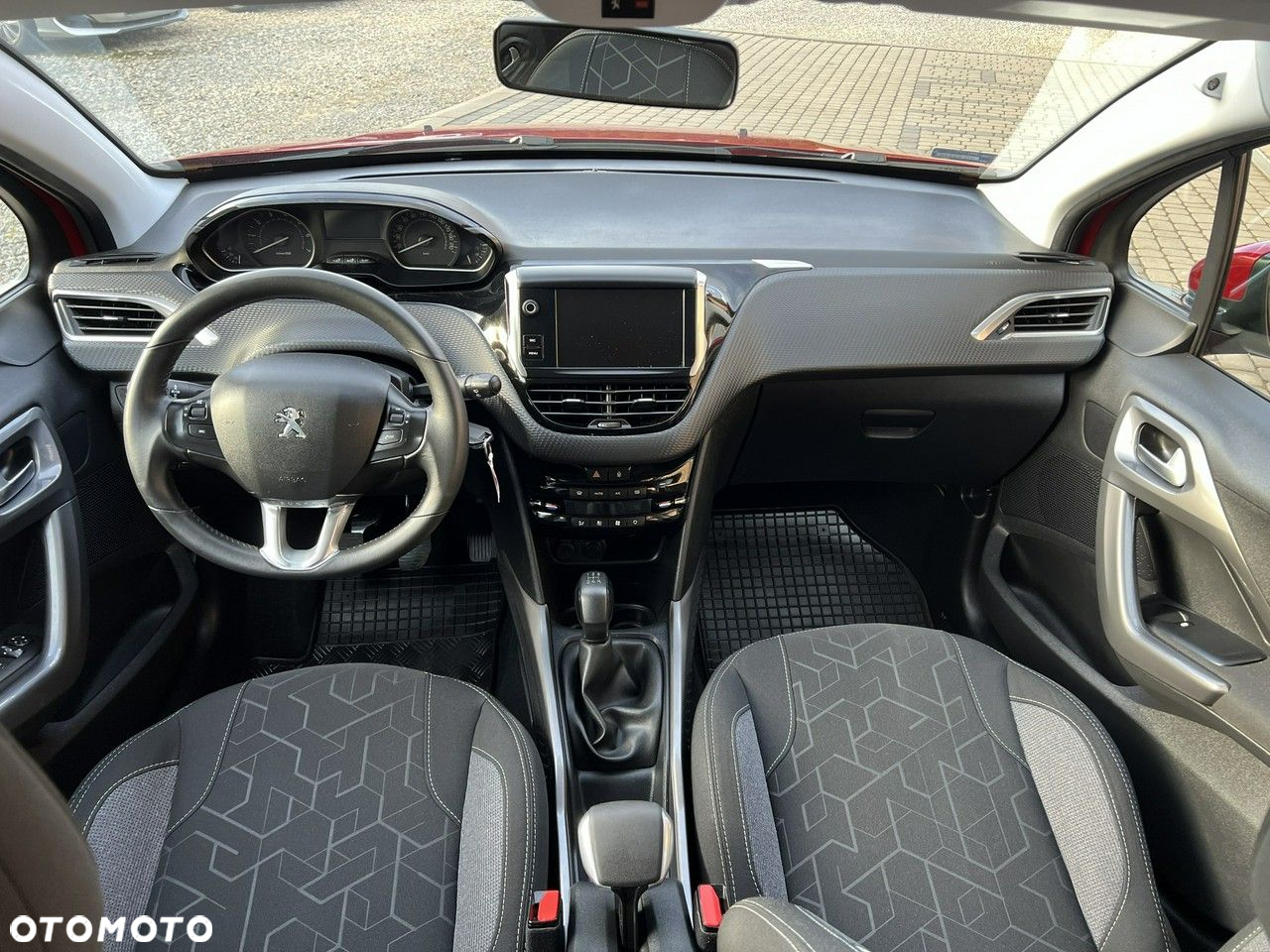 Peugeot 2008 - 10