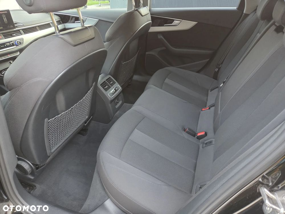 Audi A4 Avant 35 TDI Sport S tronic - 8