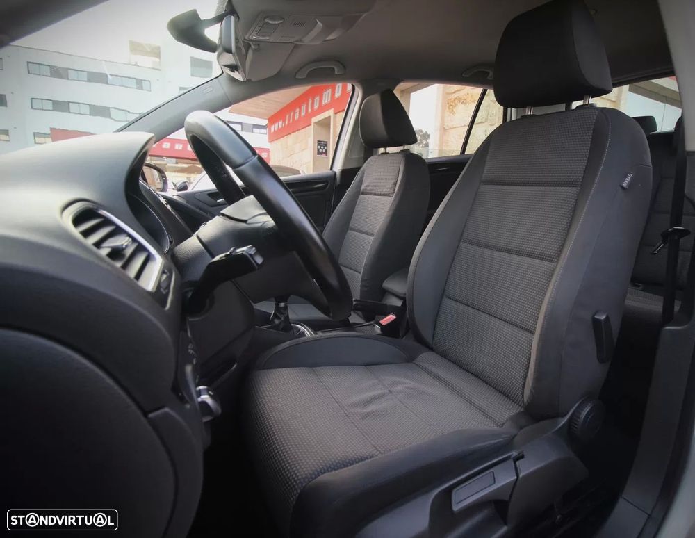 VW Golf 1.6 TDi Highline - 7