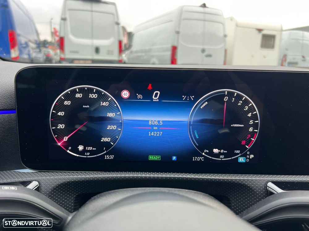 Mercedes-Benz A 250 - 40