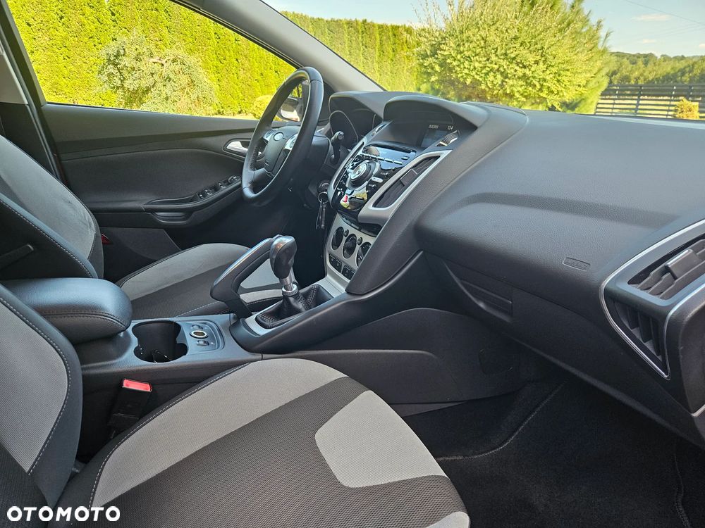 Ford Focus - 21