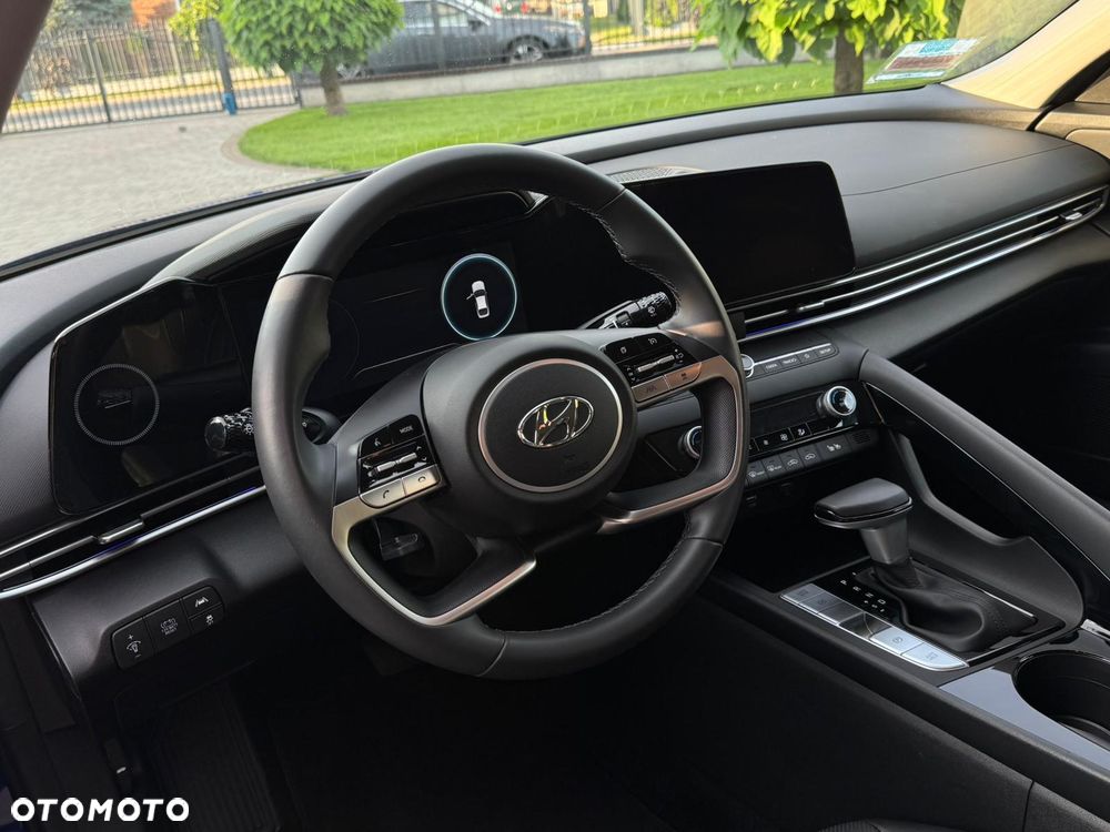 Hyundai Elantra 1.6 Style Premiere - 10