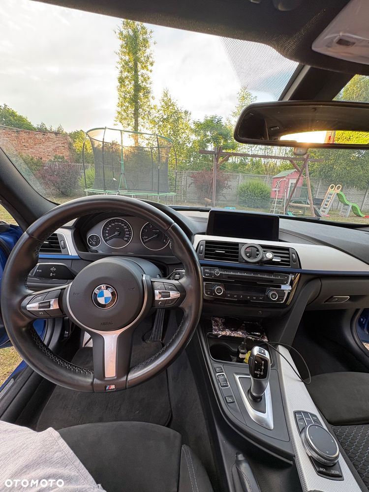BMW Seria 3 320d M Sport - 11