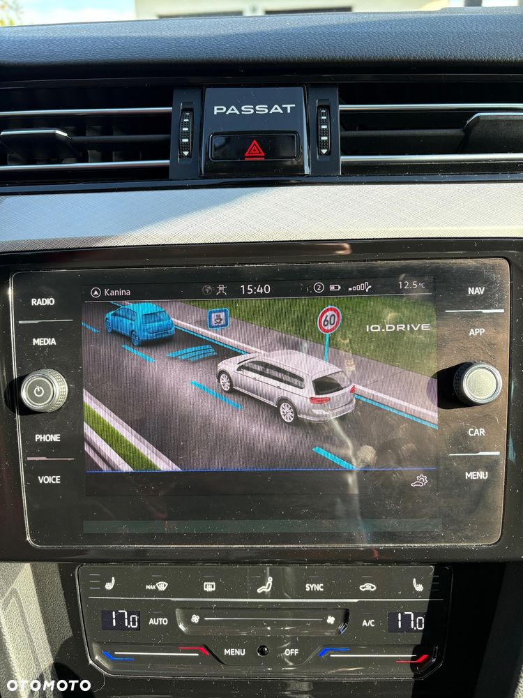 Volkswagen Passat 2.0 TDI 4Mot Elegance DSG - 21