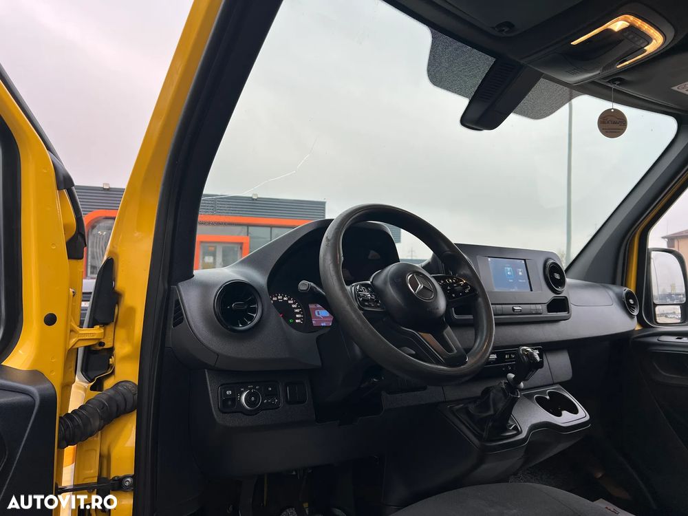 Mercedes-Benz Sprinter - 5