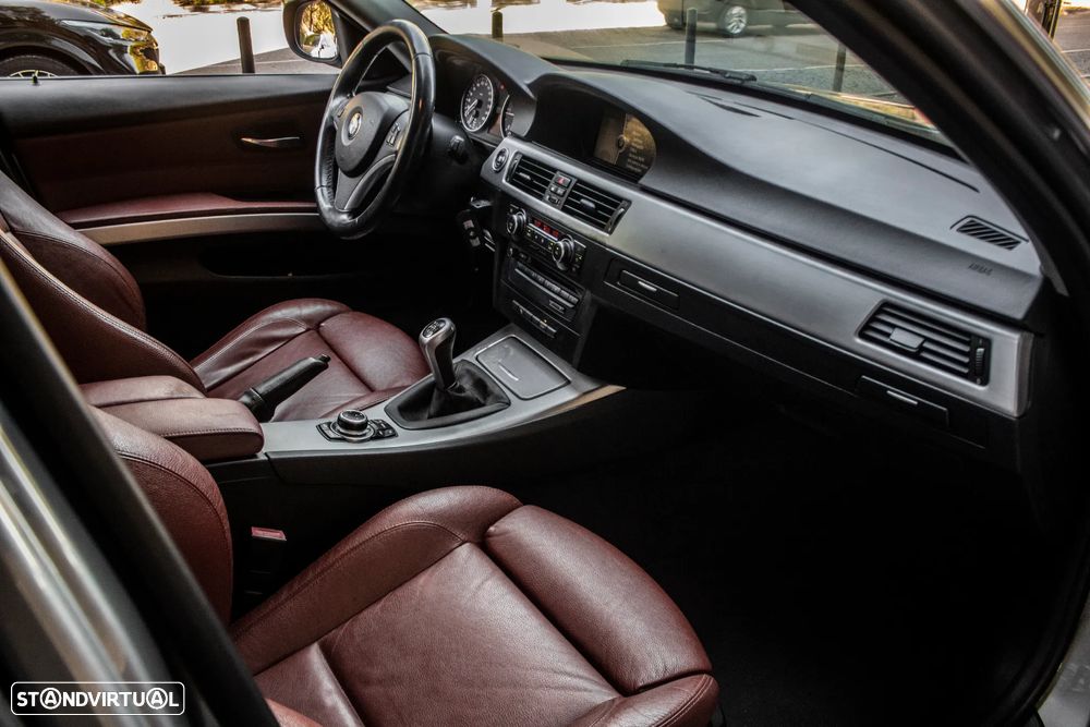 BMW 318 d Touring Sport Line - 29