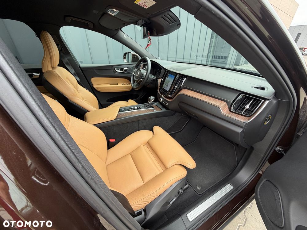 Volvo XC 60 T5 AWD Inscription - 34