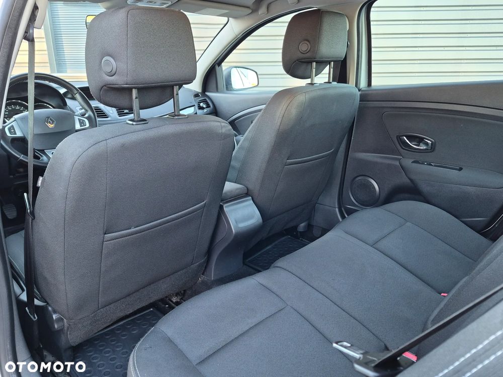 Renault Fluence 1.6 16V 110 Dynamique - 16